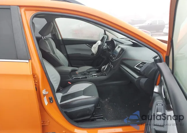 JF2GTALC9J8217780: 44092884