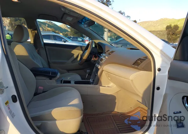 4T4BF3EK7BR216735: 44092923