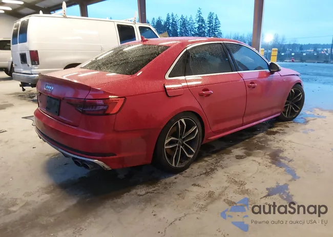 WAUB4AF41JA002071: 44093085