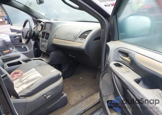 2C4RDGEG6HR700973: 44092342