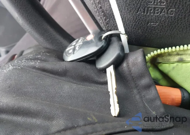 5TDKZ3DC9JS923662: 44092455