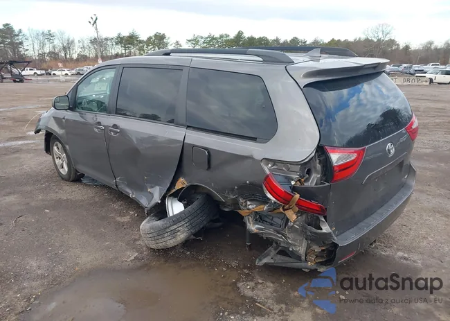 5TDKZ3DC9JS923662: 44092455