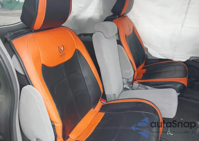 5TDKZ3DC9JS923662: 44092455