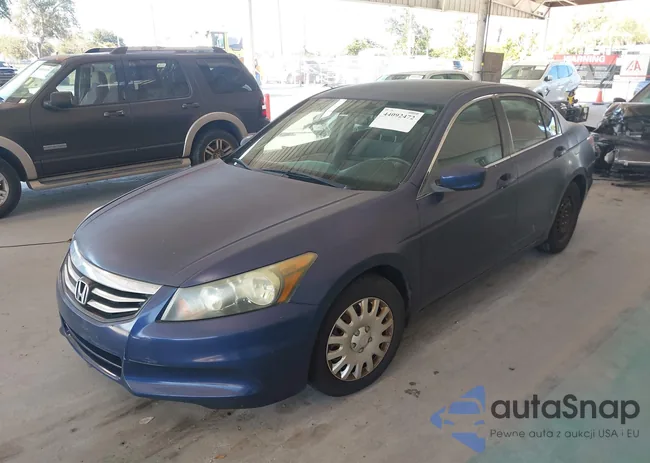 1HGCP2F38BA046616: 44092472