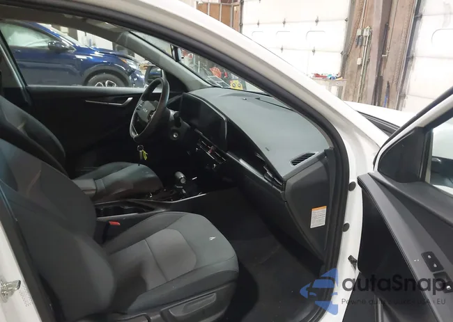 KNDCP3LE2R5138110: 44093615