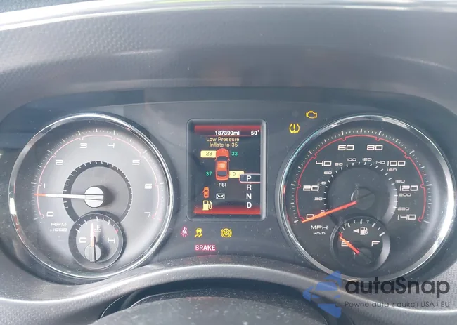 2C3CDXBG8DH689845: 44093672