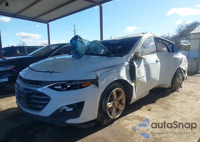 1G1ZB5ST2MF044843: 44093682