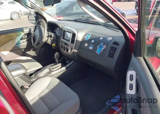 1FMYU031X5KB35893: 44093685