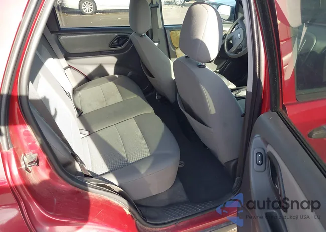 1FMYU031X5KB35893: 44093685