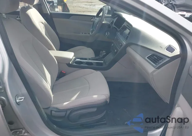 5NPE24AF4GH313009: 44093798