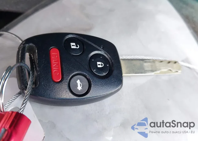 1HGCS2A85CA007792: 44093816