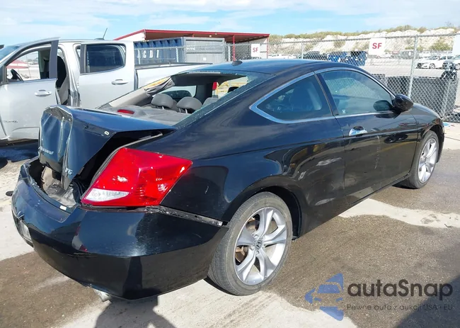 1HGCS2A85CA007792: 44093816