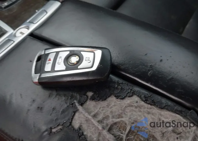 WBAYE8C53DD132319: 44093834