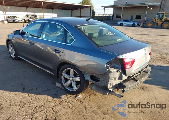 1VWAT7A30FC122990: 44093898