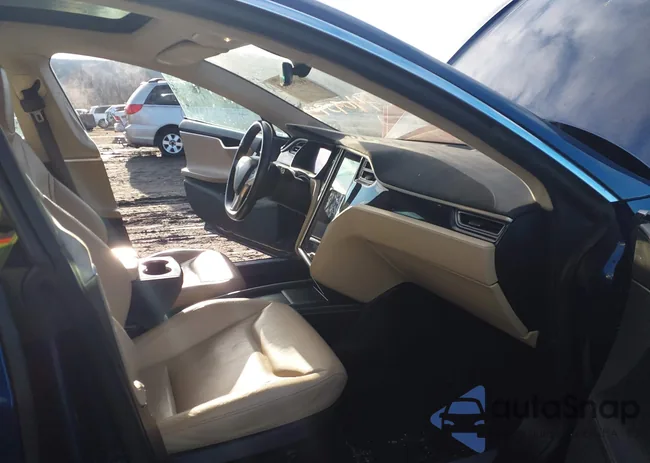 5YJSA1E26FF109109: 44093903