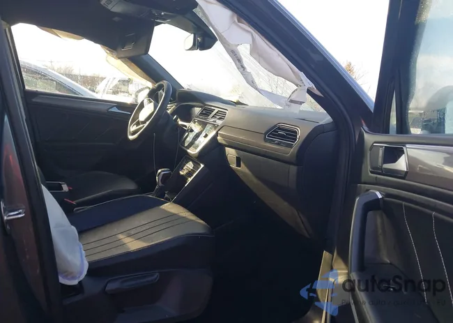 3VVCB7AX7PM138672: 44093987