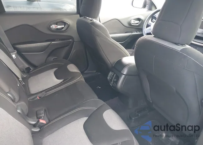 1C4PJLAB9GW281977: 44094073