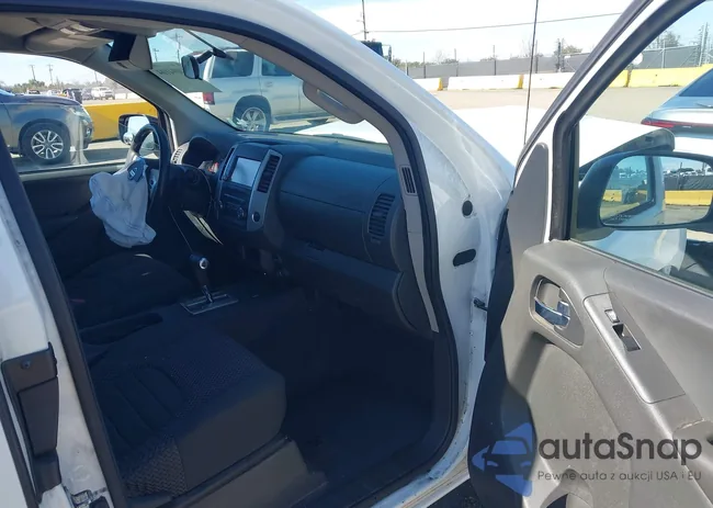 1N6AD0CU8KN879726: 44094104