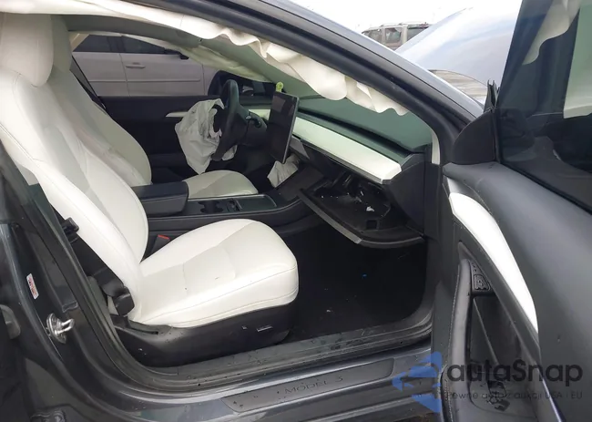 5YJ3E1EC3NF208468: 44094107