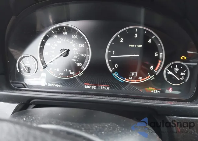 WBAFV3C5XED686369: 44094127