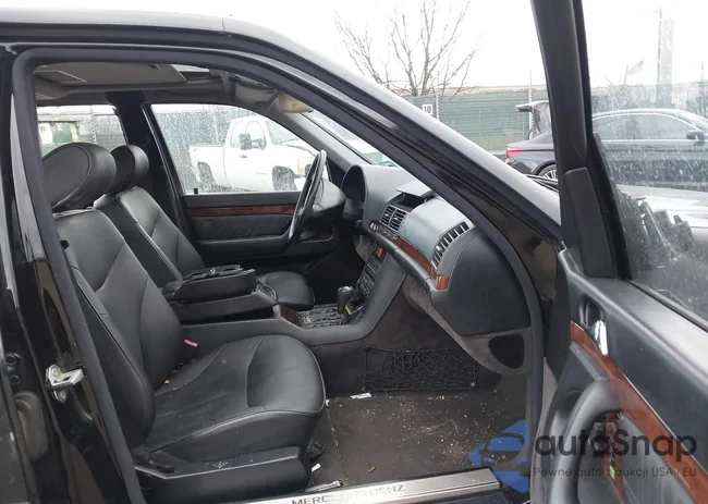 WDBGA43G3XA430247: 44093163