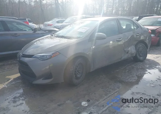 2T1BURHE3JC047435: 44093167