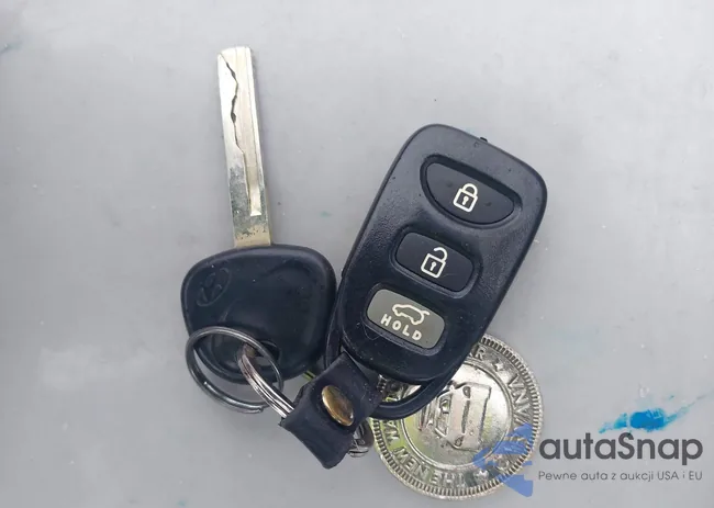 KMHTC6AD1GU260821: 44093183