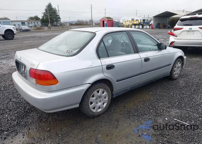 2HGEJ6677WH593341: 44093306