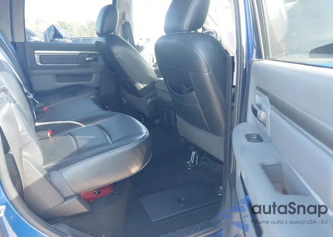 1C6RR6LT8FS729860: 44093318