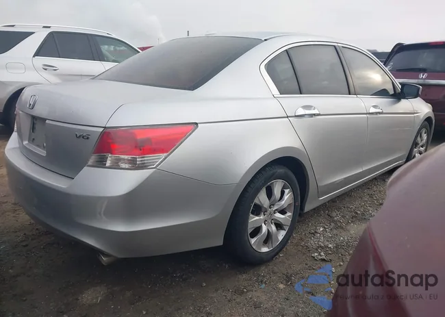 1HGCP36848A021237: 44093371