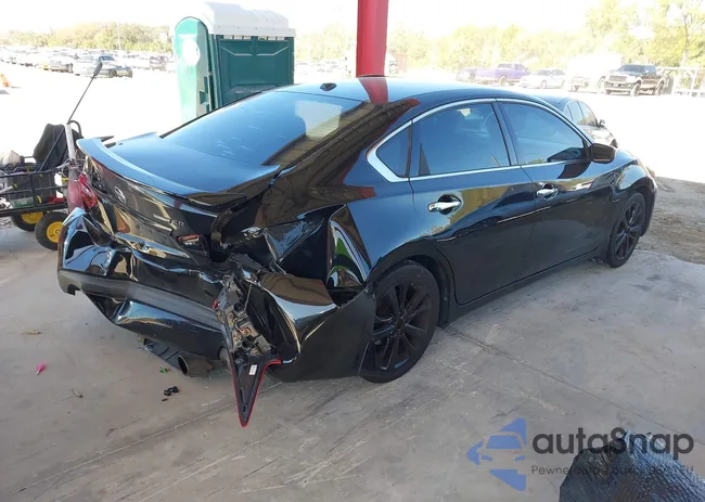 1N4AL3AP1JC226207: 44093428