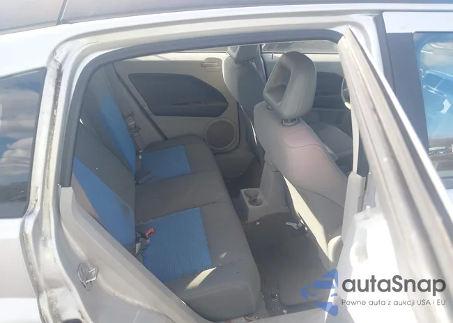 1B3HB48B37D588250: 44093454