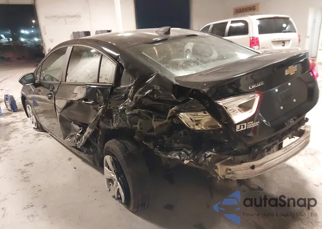 1G1BC5SM6J7230950: 44094568