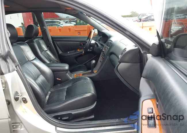 JT8BF28GXY0258539: 44094775