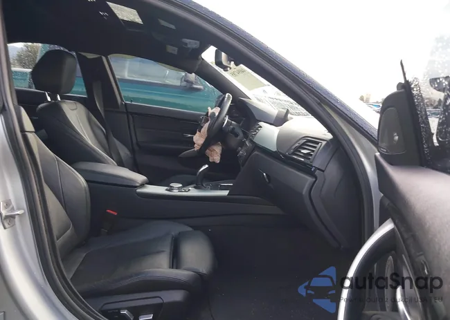 WBA4E5C5XHG188677: 44094785