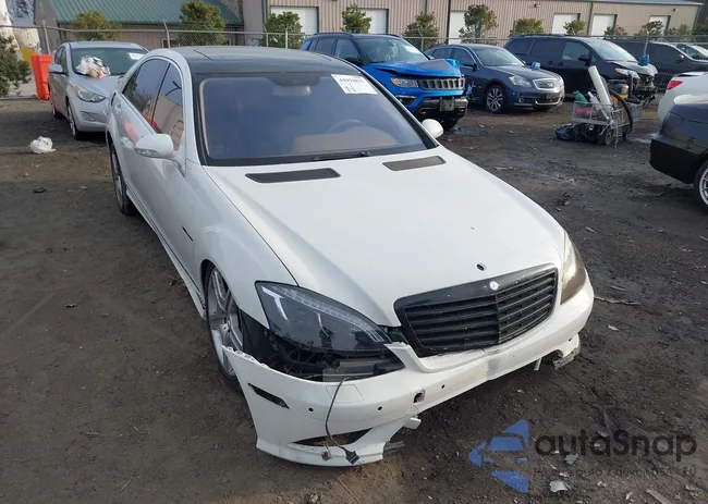 WDDNG71X28A154789: 44094827