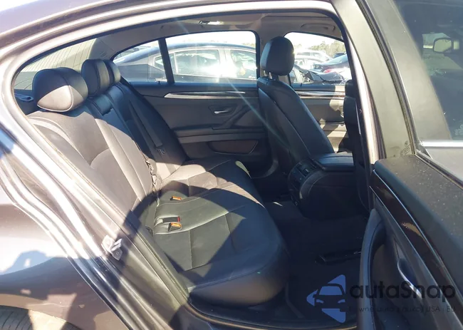 WBA5B1C50GG132526: 44094846