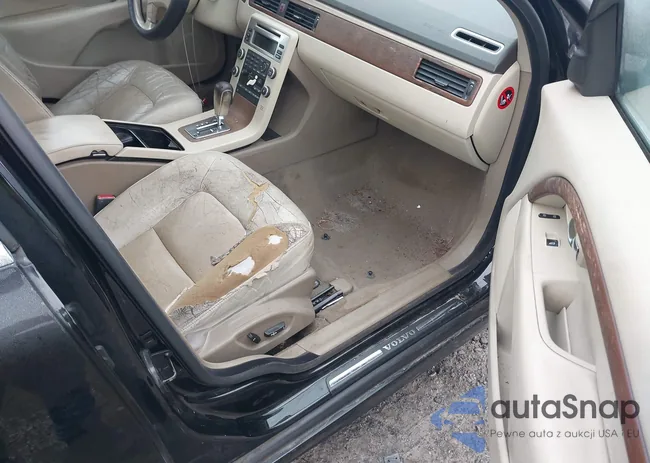 YV1AS982X81048582: 44094859