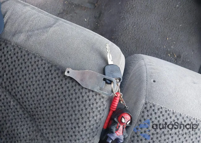 2FTRX07W4XCA87711: 44094875