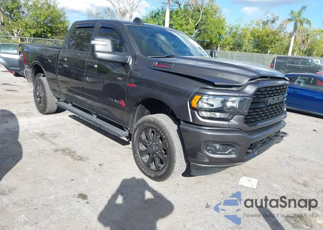 3C6UR5DL3RG389922: 44094942