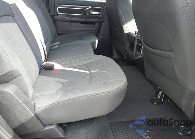 3C6UR5DL3RG389922: 44094942