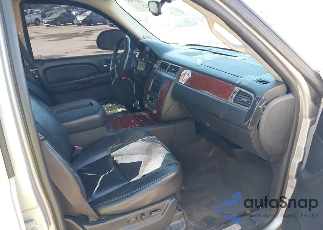 1GNFC33009R274832: 44095067