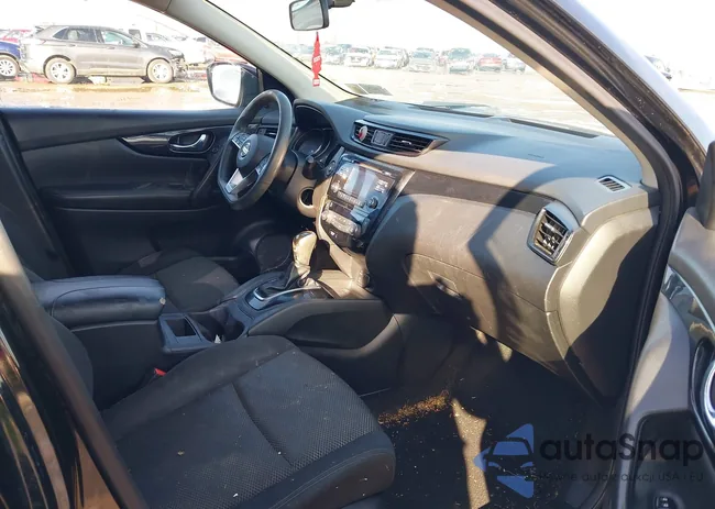 JN1BJ1CR5HW123083: 44095123