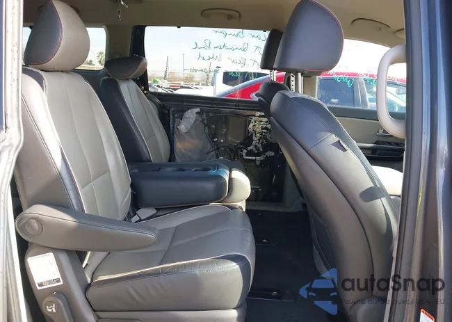 KNDMB5C15H6283775: 44094184