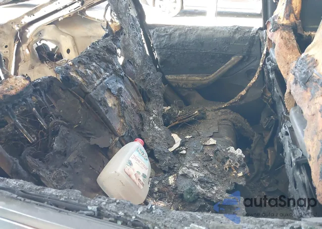 5YJYGDEEXLF008624: 44094205