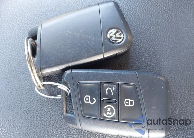 3VV2B7AX7KM182191: 44094267