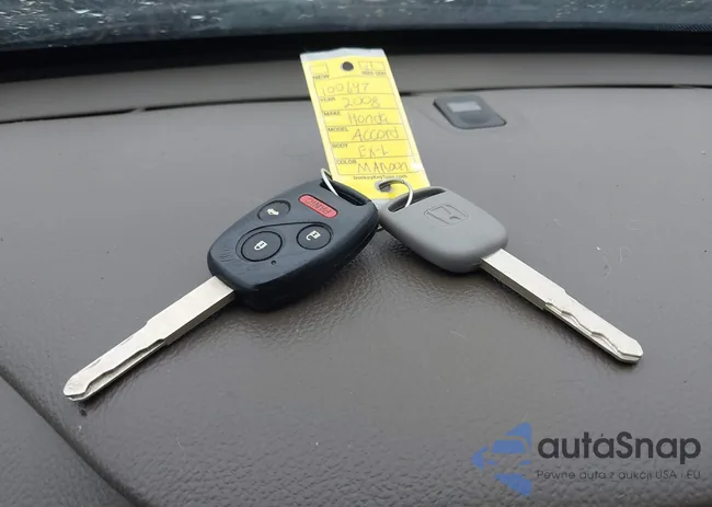 1HGCP26838A100697: 44094304