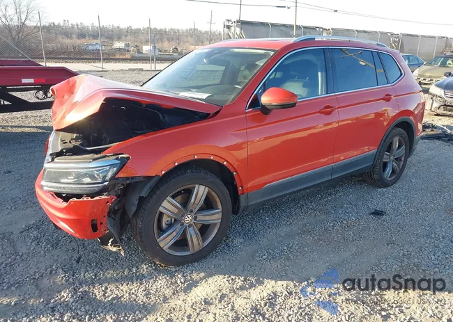 3VV5B7AXXJM131084: 44094352