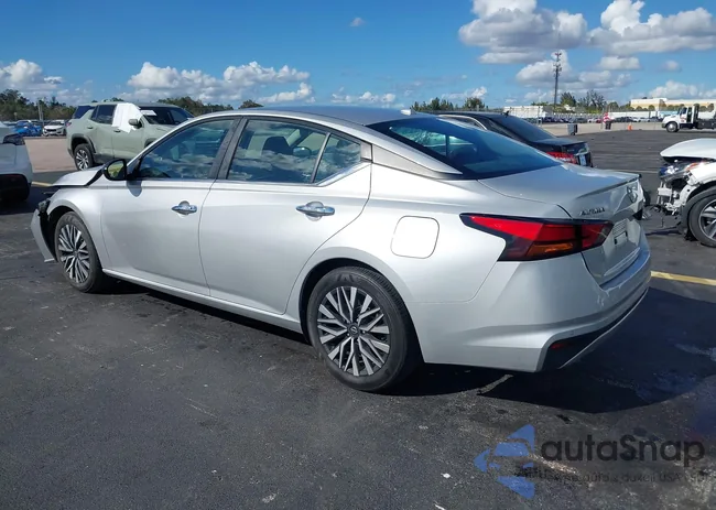 1N4BL4DV6RN330681: 44094390