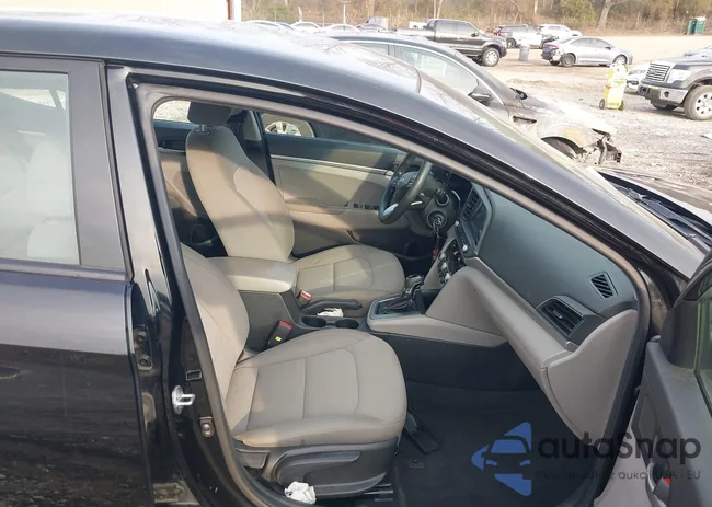 KMHD74LF5LU915715: 44094398